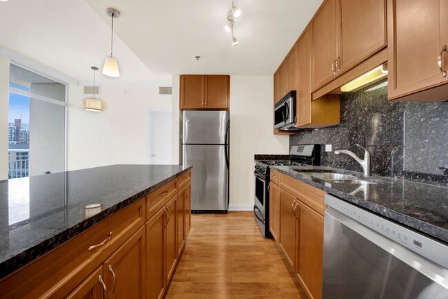 Building Photo - 1400 S Michigan Ave