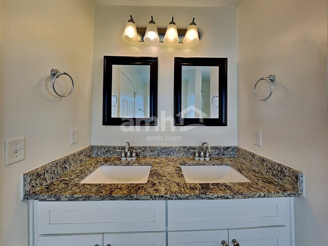 Building Photo - 1117 Mantle Way