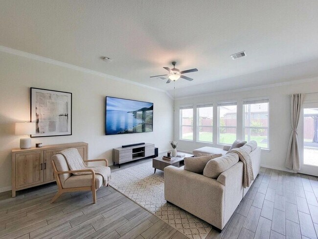 Building Photo - This thoughtfully designed home boasts 4 spacious bedrooms (2 down) and 3.5 baths, providing ampl...