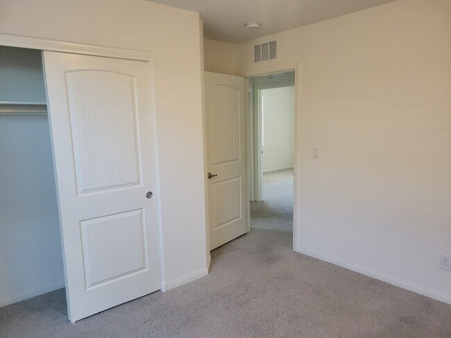 Building Photo - Beautiful 4-bedroom home!