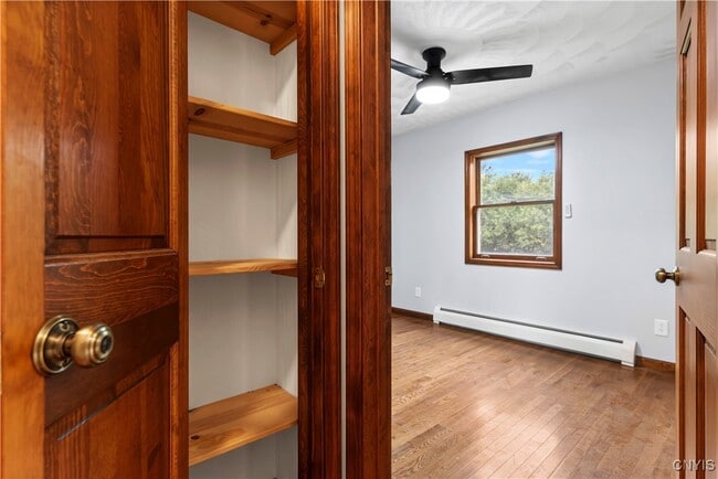 Building Photo - 7537 Rickmeyer Rd