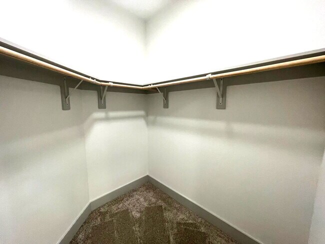 Building Photo - 8010 Blue Goose Rd