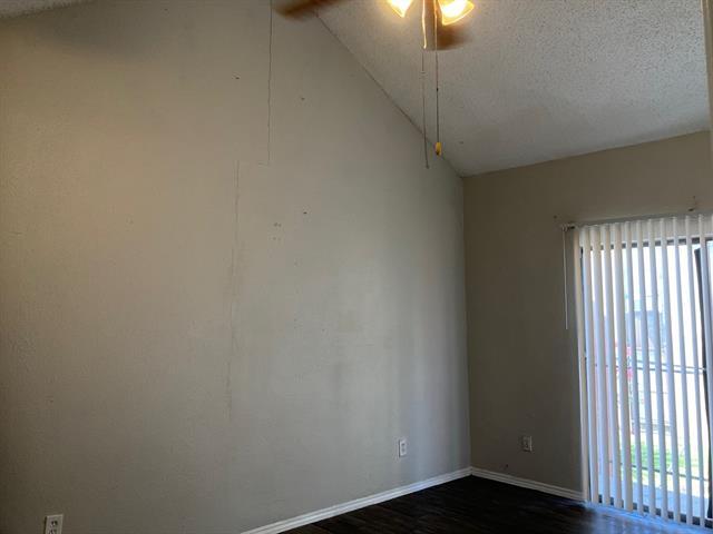 Building Photo - 7152 Fair Oaks Ave