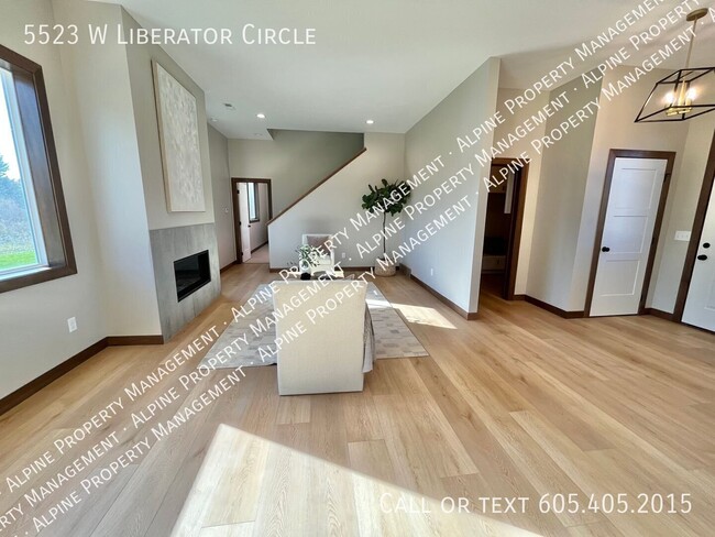 Building Photo - 5523 W Liberator Cir