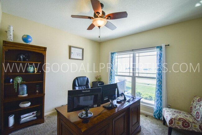 Building Photo - 5 Bedroom Home with Fenced Yard, and 3 Car Garage in Waukee