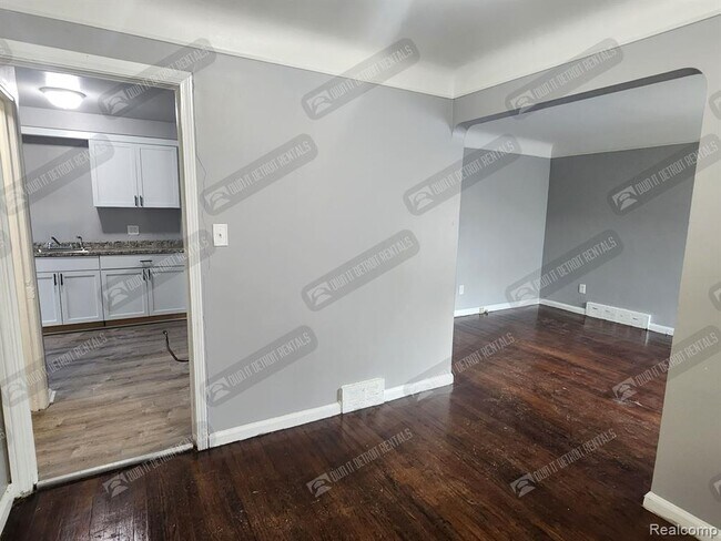 Building Photo - 12704 Memorial St