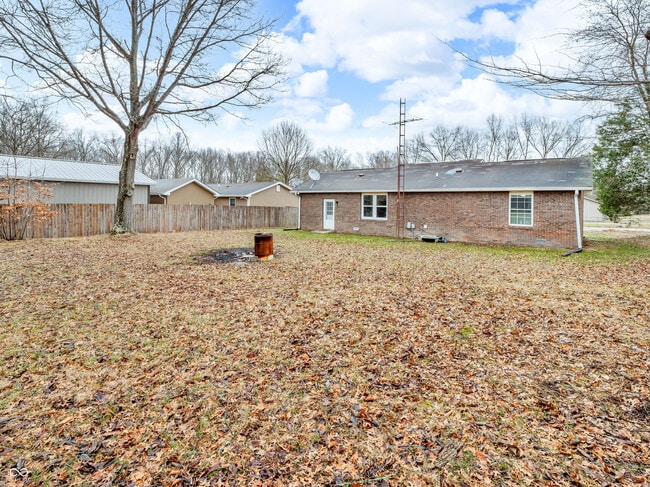 Building Photo - 12386 S Hillview Dr