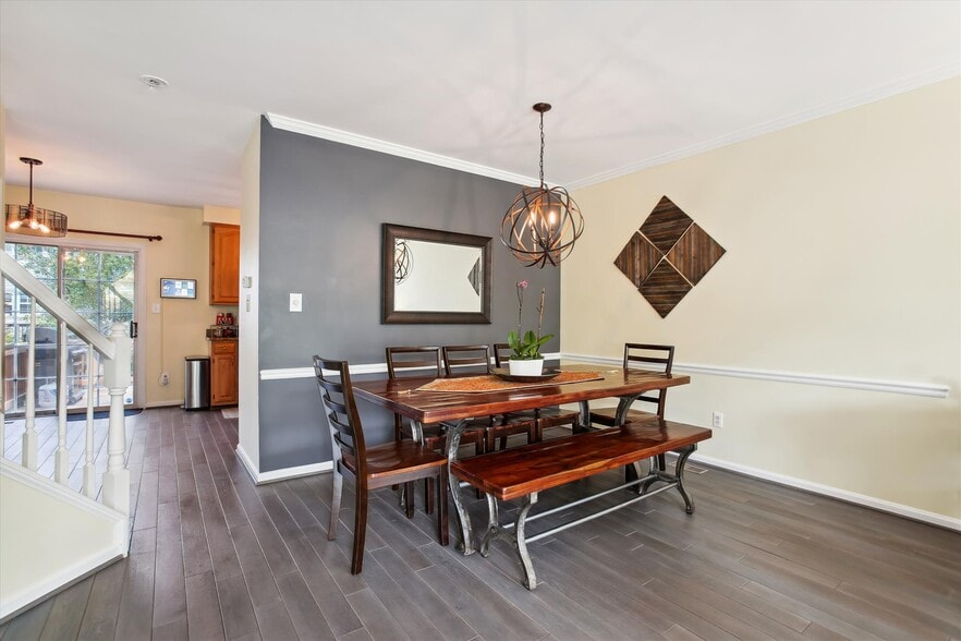 Dining Area in Main Level Living Room - 5806 Appleford Dr