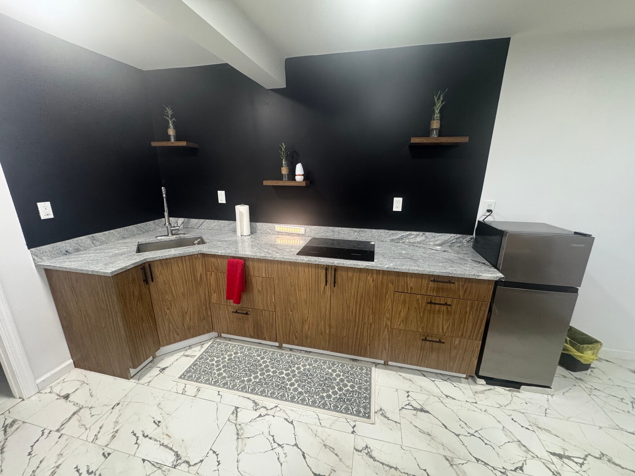 Building Photo - 17 9th Ave