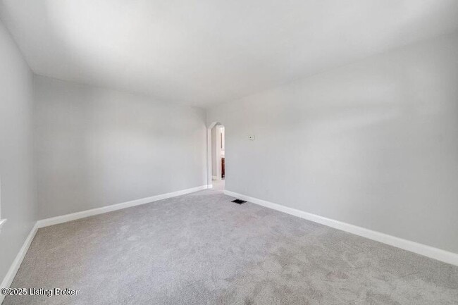Building Photo - 3319 Vetter Ave