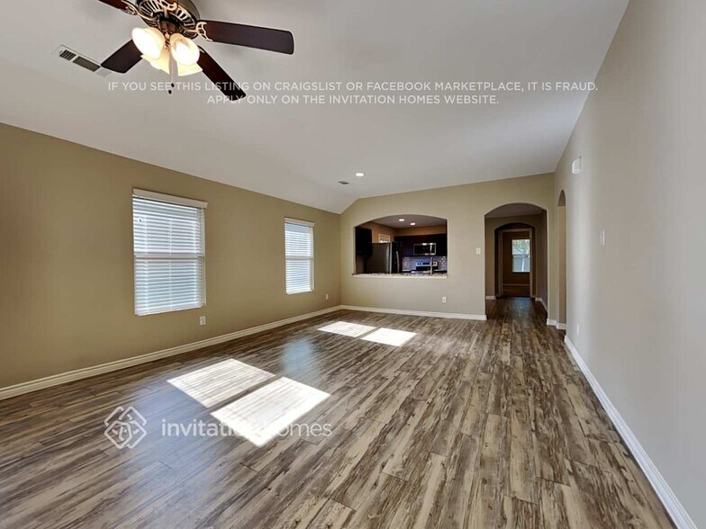 Building Photo - 111 E Kirnwood Dr