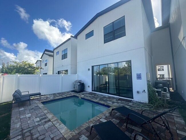 Building Photo - 240 Villa Domani Ct