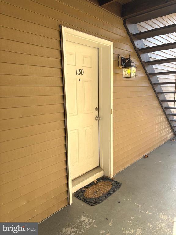 Building Photo - 130 Kenwood Dr