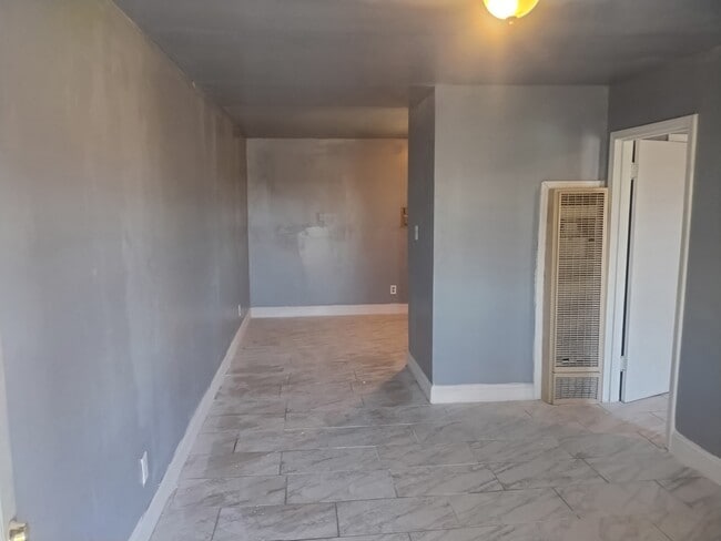 Building Photo - 3452 Austinwood Dr