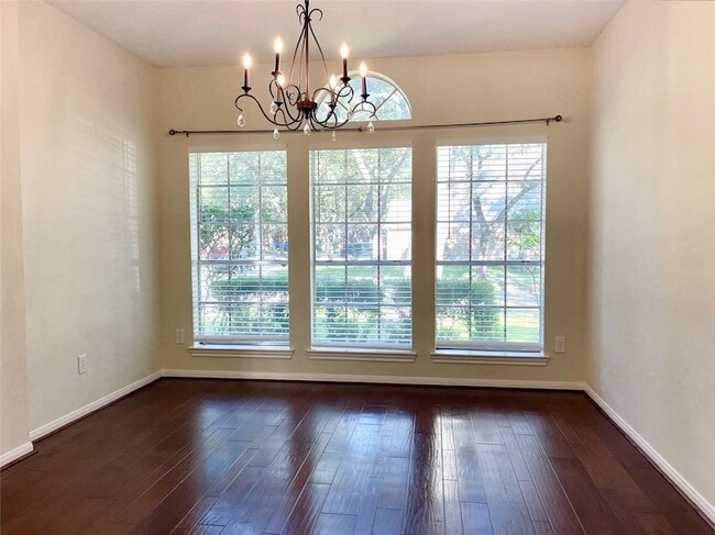 Building Photo - 4630 Jaymar Dr