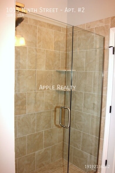 Building Photo - 1015 9th St