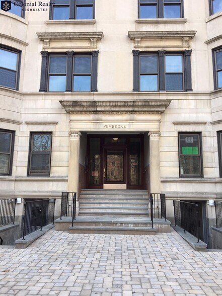 Building Photo - 1463 Beacon St