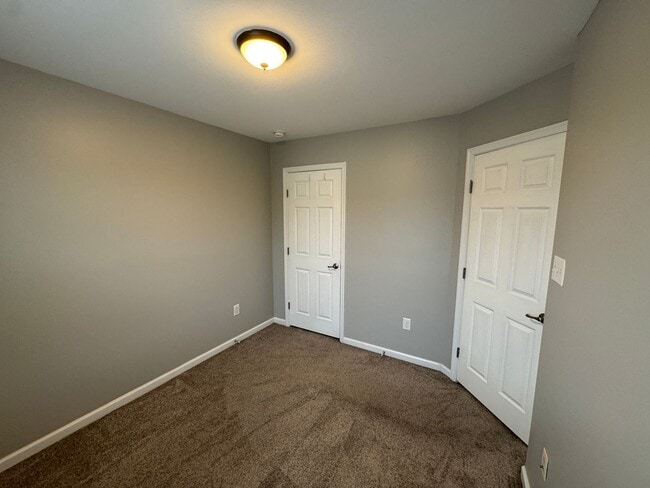 Building Photo - 1720 SF Townhome - 3 BR/1.5 BA in Vineland - Kings Crossing!