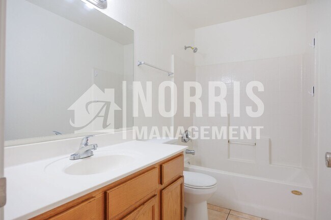 Building Photo - Freshly Updated Home with NO HOA