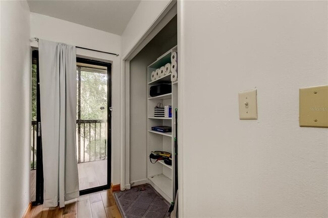 Building Photo - 11720 Raintree Dr
