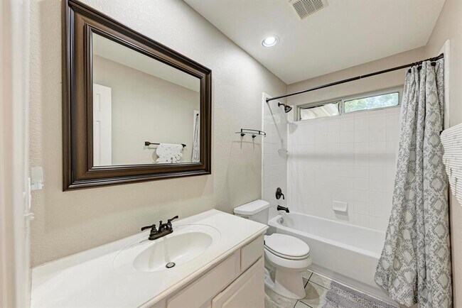 Building Photo - 8236 Phantom Canyon Dr