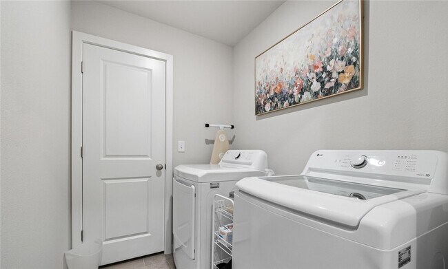 Building Photo - 43 St Austell Dr