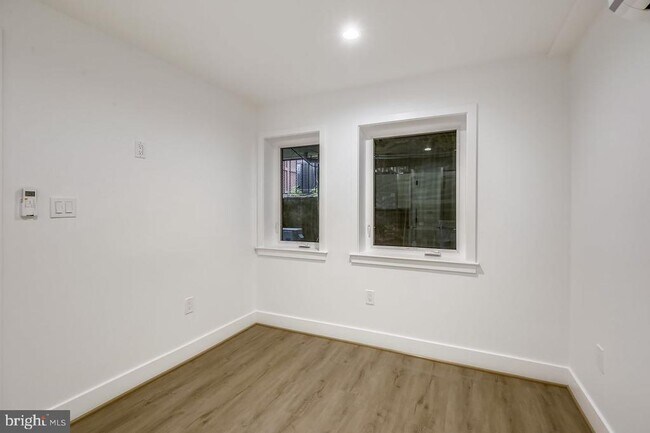 Building Photo - 4416 15th St NW