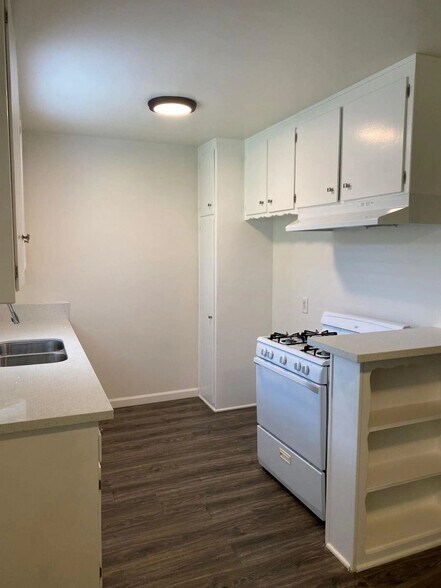 Interior Photo - 6434 Shirley Ave