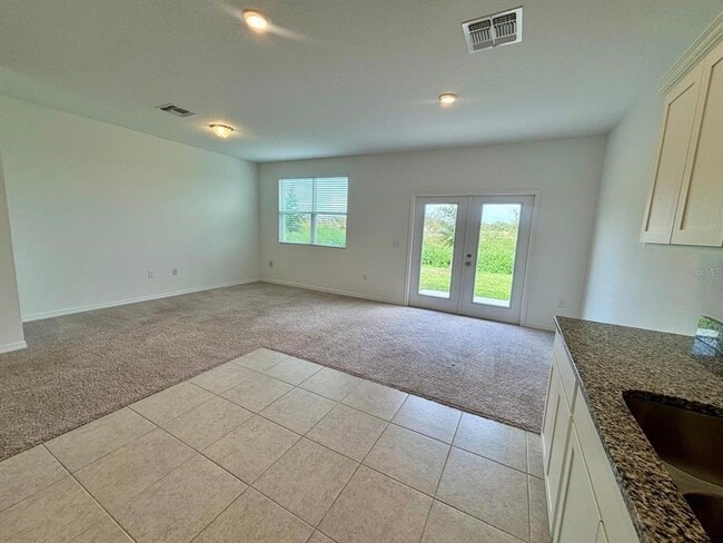 Building Photo - 177 Mandovi St