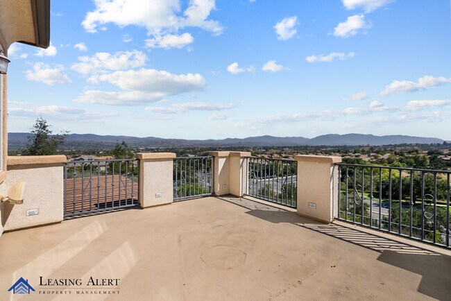 Building Photo - 26802 Pine Cliff Pl