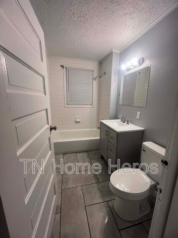 Building Photo - 2761 Tarleton Ave