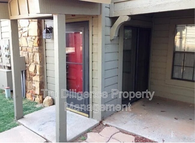 Building Photo - 14327 N Pennsylvania Ave