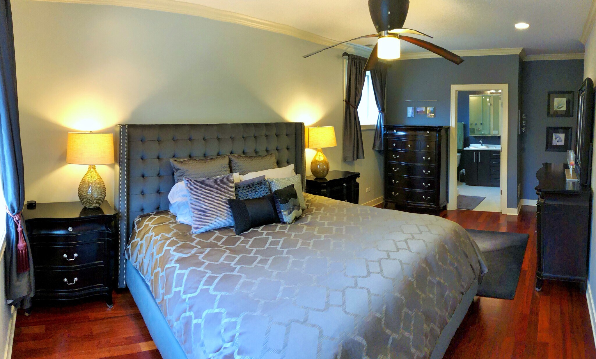 Spacious master suite - 825 N Hudson Ave