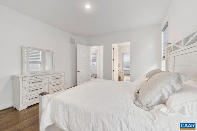 Building Photo - 1160 Colbert St