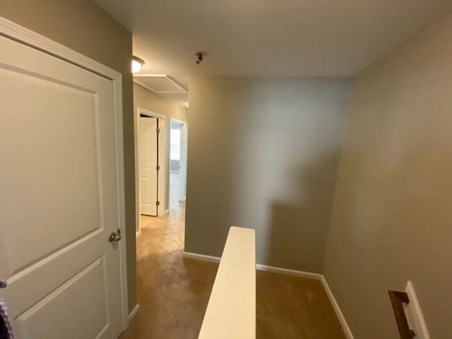 Building Photo - Like-New Townhome in Prime SW Durham Location!