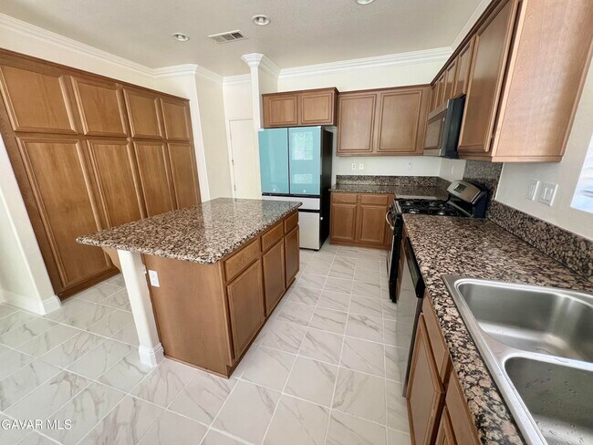Building Photo - 4564 Jewel Dr