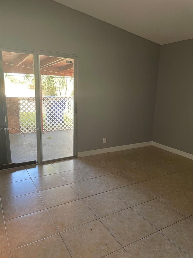 Building Photo - 1234 SW 71st Terrace