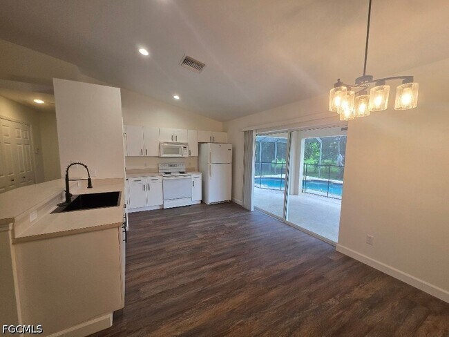 Building Photo - 237 Rue Labonne Rd