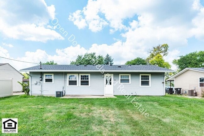 Building Photo - 6628 Redbud Dr