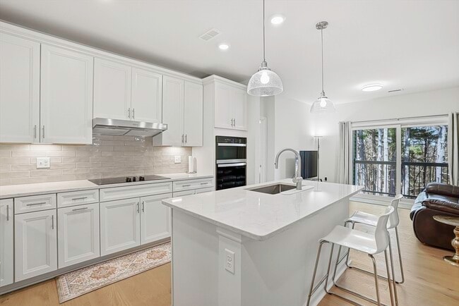 Building Photo - 4 Winslow Ln