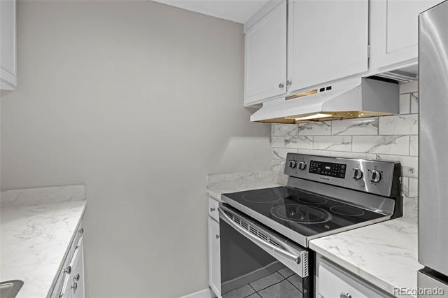 Building Photo - 799 Dahlia St
