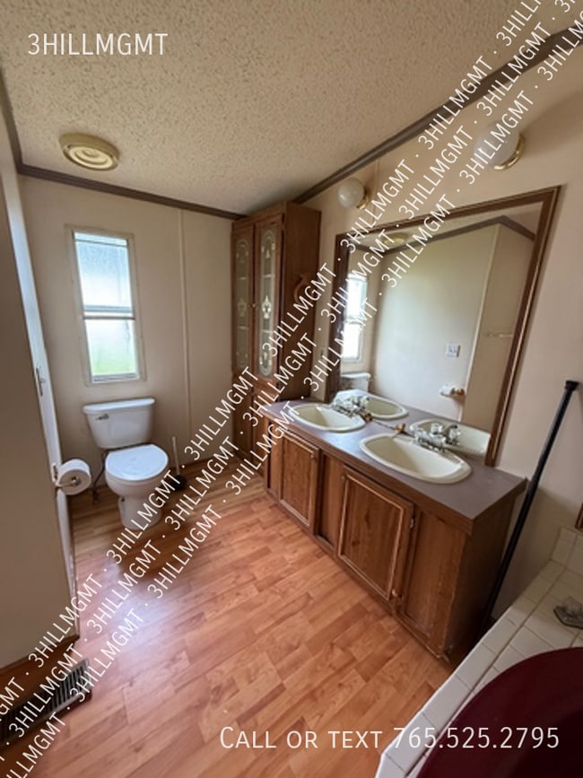Building Photo - 291 Valley Brook Cir