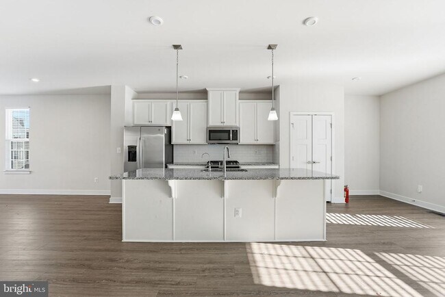 Building Photo - 42538 Tiber Falls Sq