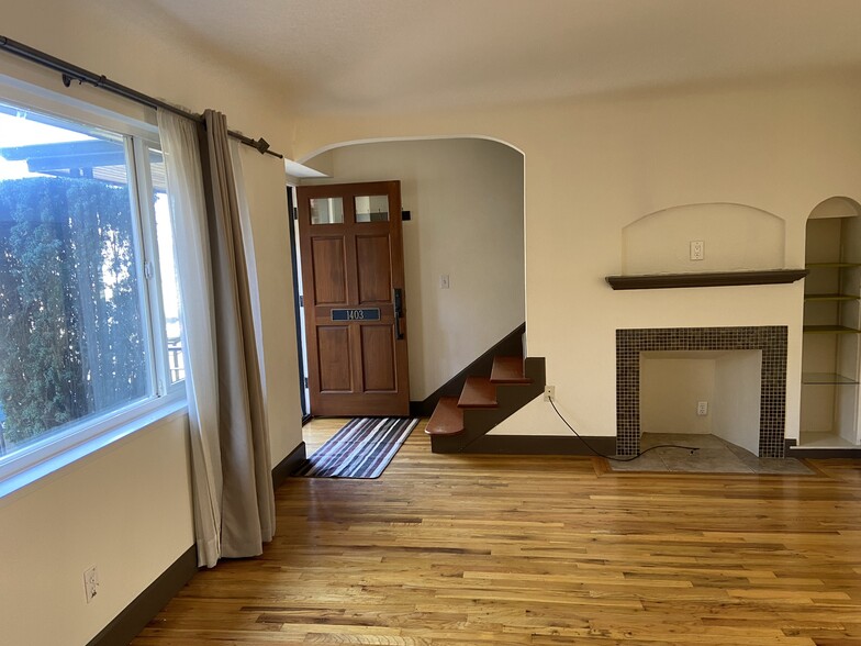 Building Photo - 1403 NW 23rd Ave