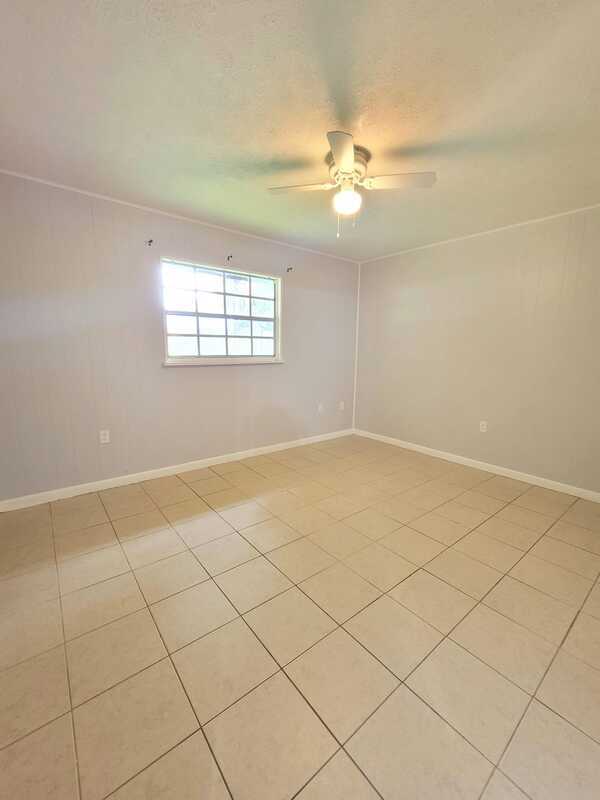 Building Photo - 1339 Eagleview Dr