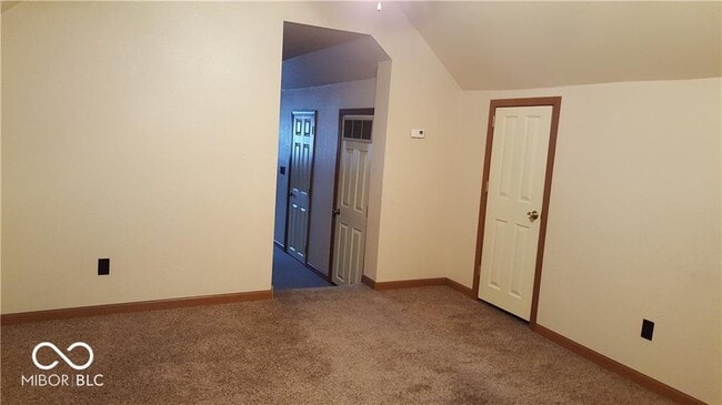 Building Photo - 325 S East St