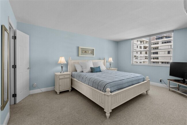 Building Photo - 1900 S Ocean Blvd