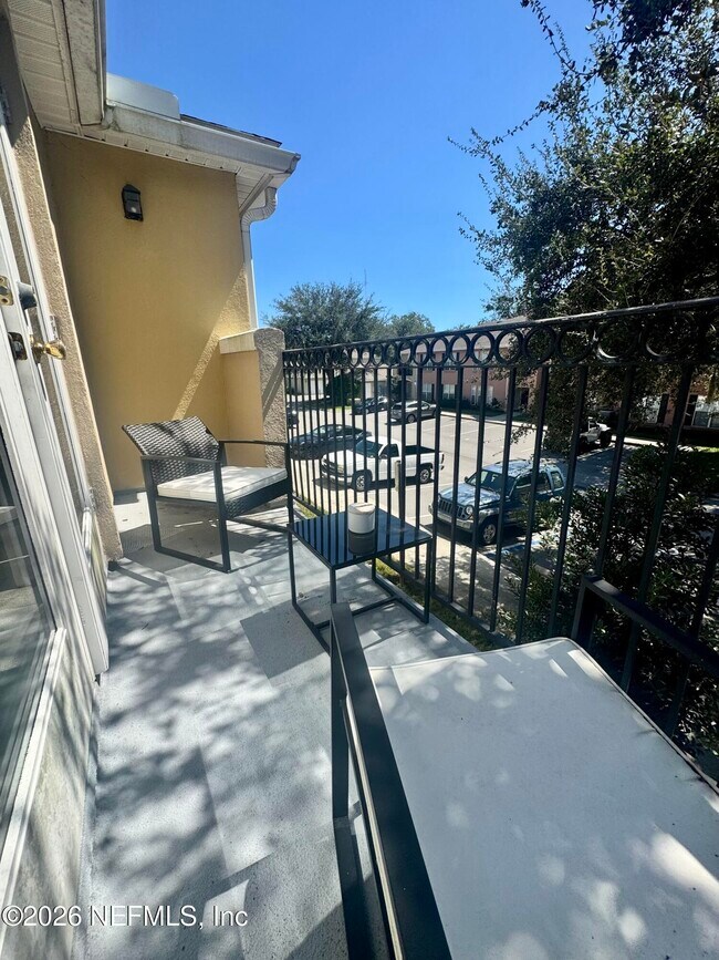 Building Photo - 35 Jardin De Mer Pl