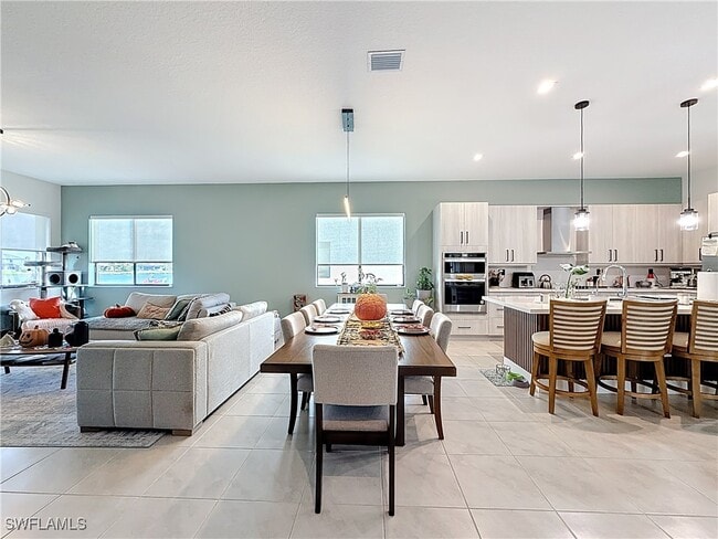 Building Photo - 5277 Lamone Ln