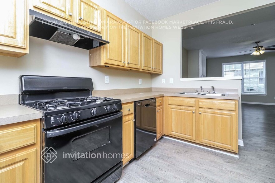 Building Photo - 202 Riverstone Commons Cir